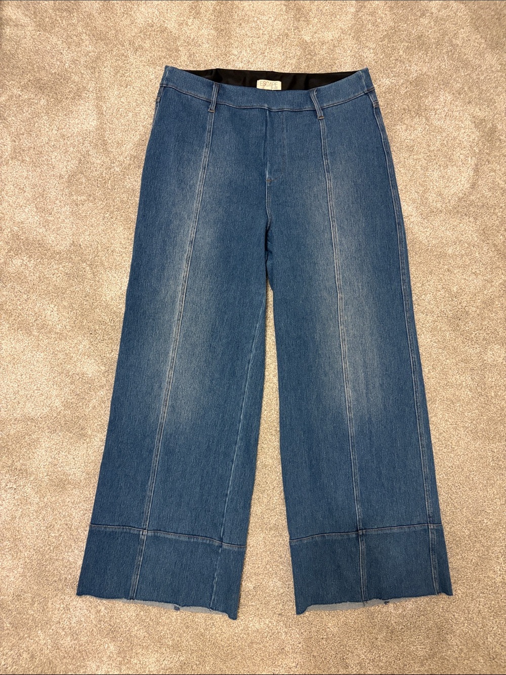 Wide-Leg Blue Denim Jeans with Front Seam Detailing
